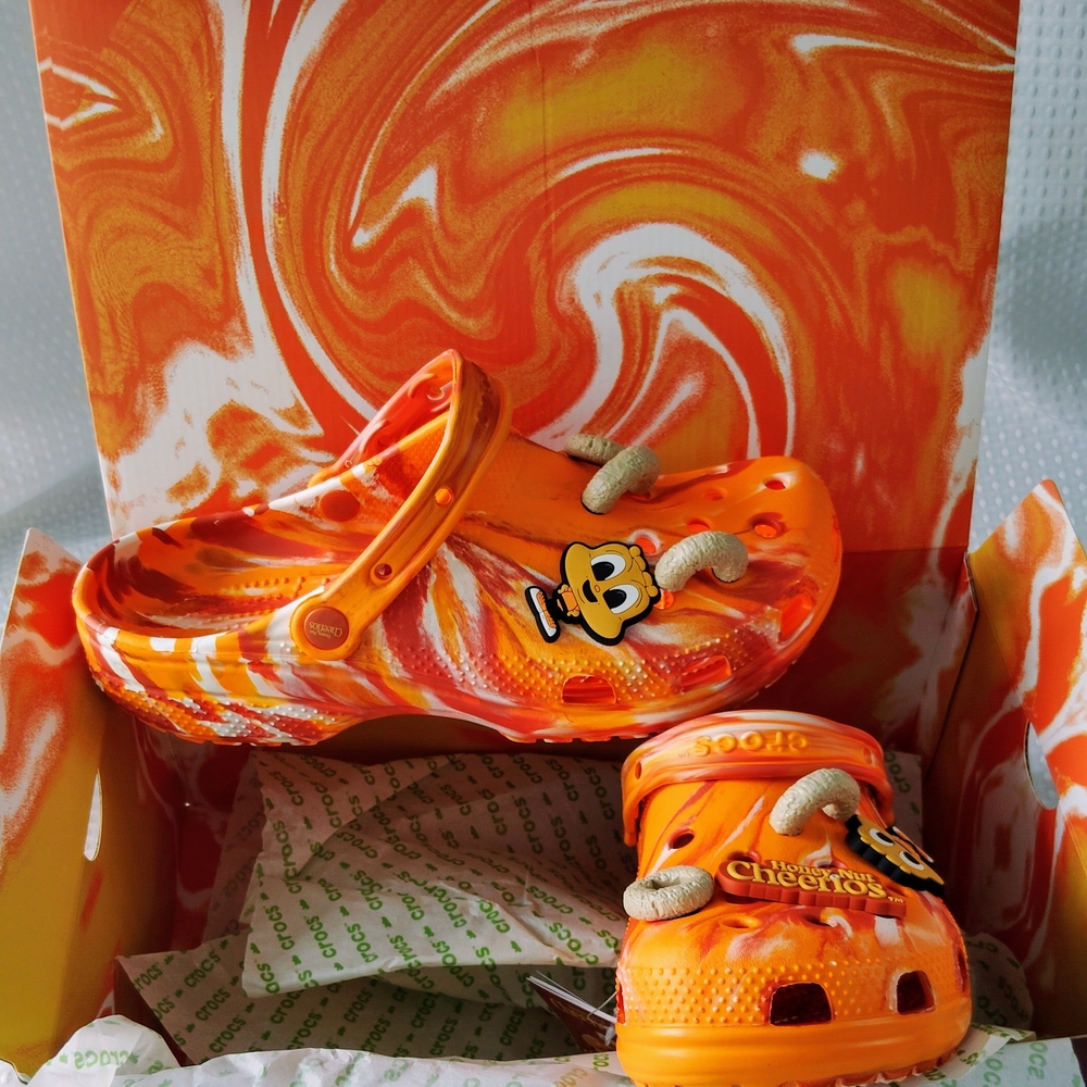 CROCS CLASSIC HONEY NUT CHEERIOS